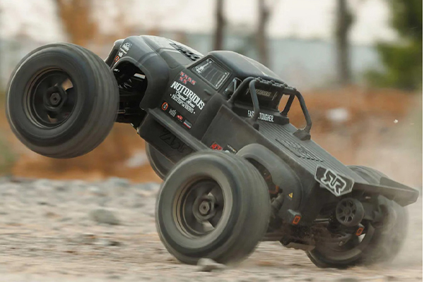 Arrma Notorious 6S BLX Brushless RTR 1/8 Monster Stunt Truck V6 (8611V6T1 Black) машинка на пульті