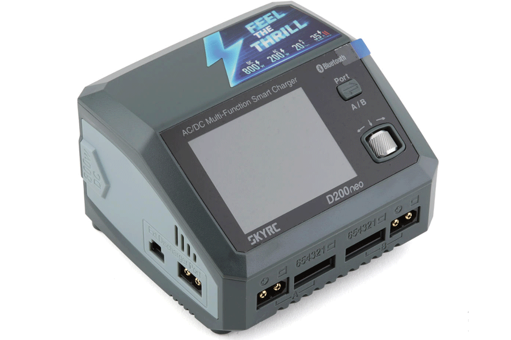 Подвійний зарядний пристрій SkyRC D200 NEO (6S/20A/AC-200W/DC-800W)