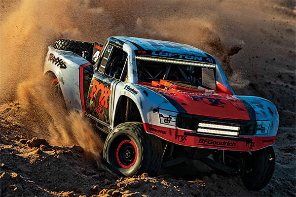 Traxxas Unlimited Desert Racer UDR 6S RTR 4WD Race Truck (85086-4 orange) машинка на пульті