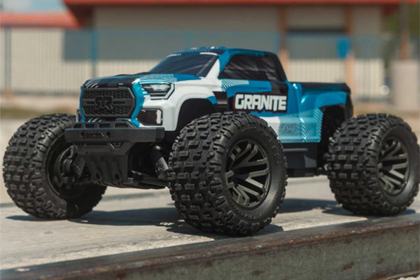 Arrma Granite 4×4 V4 223S DSC 1/10 RTR Brushless 4WD Monster Truck (4302V4T1 Blue) радіокерована машинка