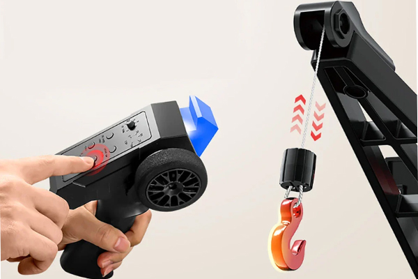 MN-82T Toyota Land Cruiser 79 евакуатор 1/12 RTR Yellow Радіокерована машинка